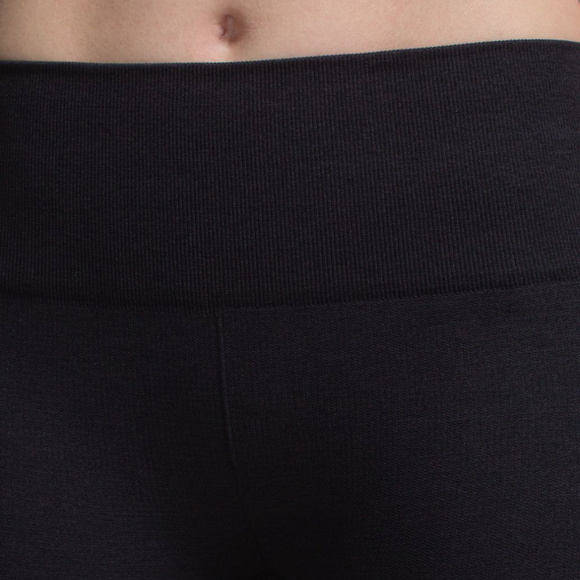 Lululemon Seamlessly Street Crop Size 6 HW7255 - Picture 4 of 7